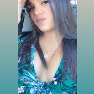 Meet your Posher, Joely